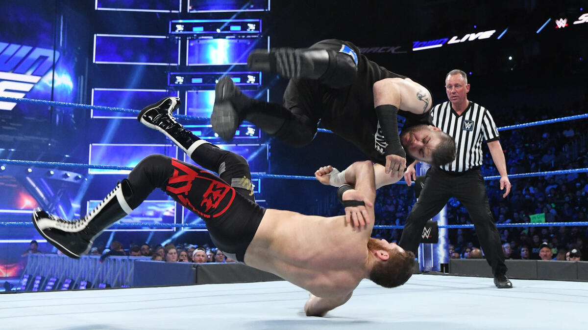 Kevin Owens vs. Sami Zayn - Winner faces WWE Champion AJ Styles at WWE ...