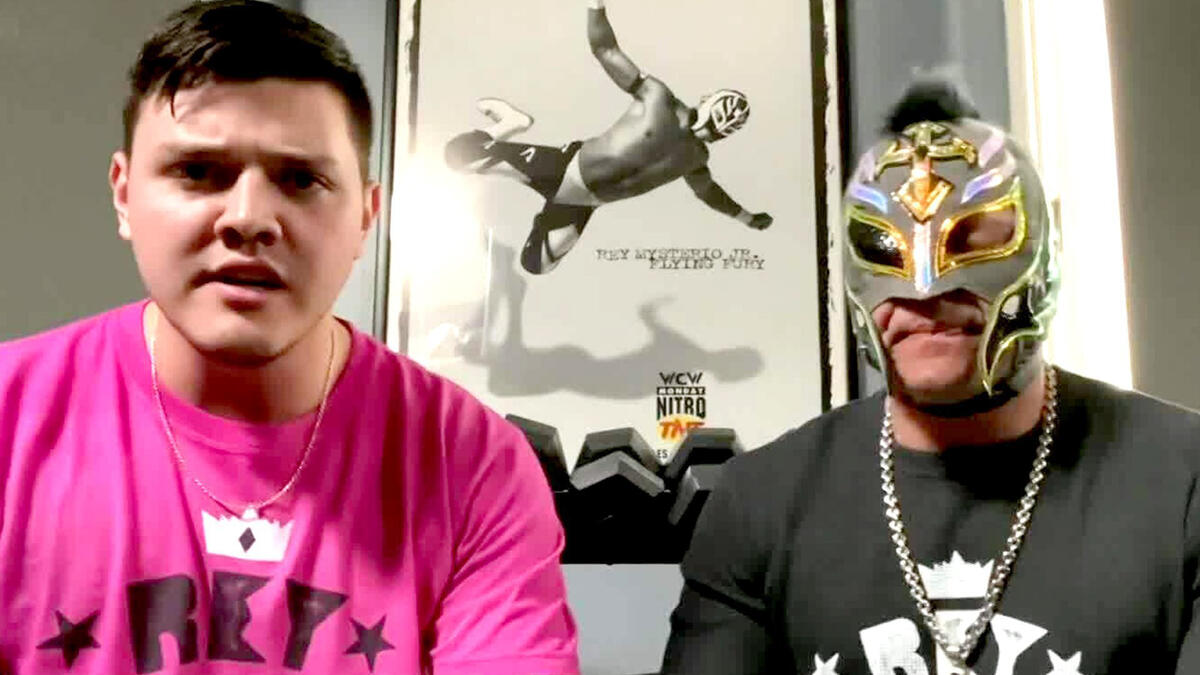 Dominik Mysterio Accepts Seth Rollins Invitation To Raw Wwe