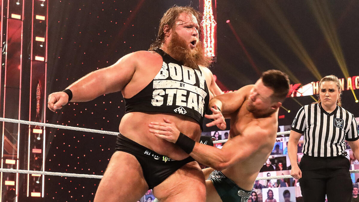 Otis Puts His Belly To Work In Powerful Display: Wwe Hell In A Cell 