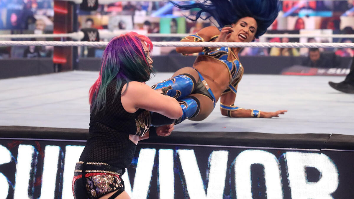 Sasha Banks and Asuka clash outside the ring: Survivor Series 2020 (WWE ...