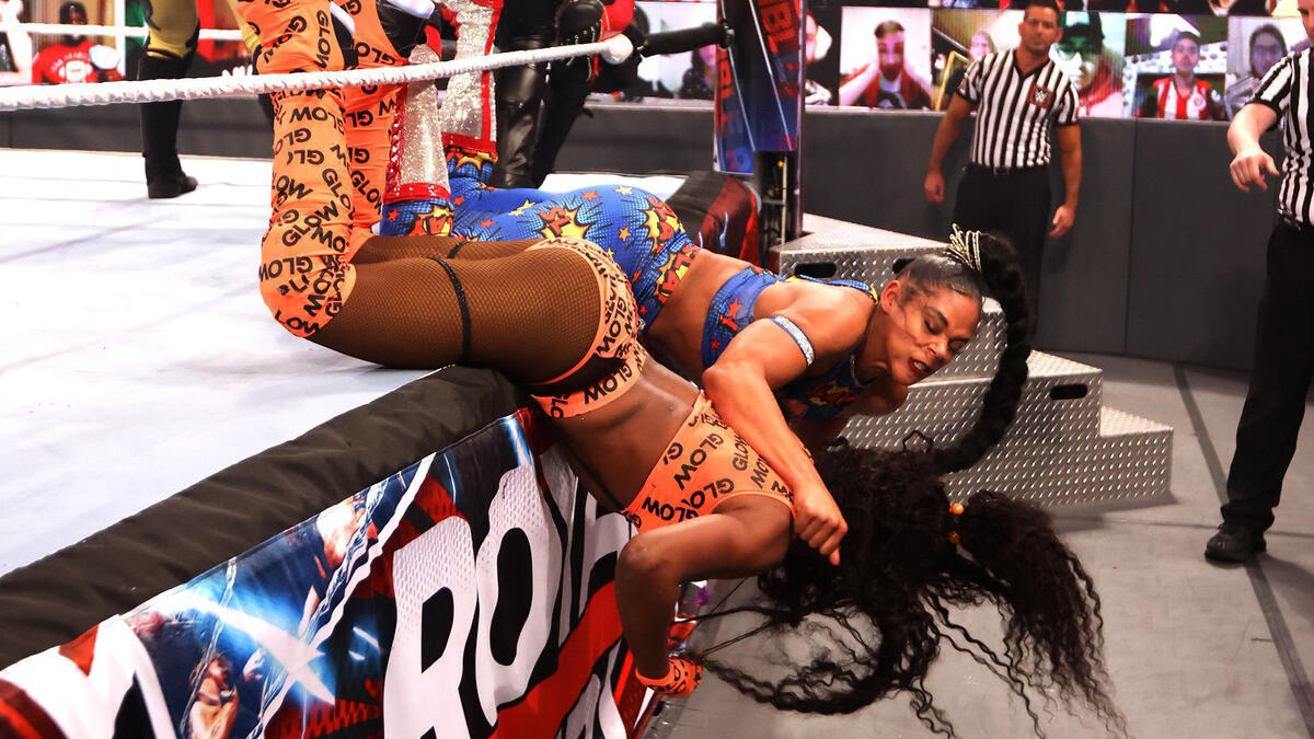 Naomi Uses Bianca Belair’s Hair For Acrobatic Save Royal Rumble 2021 Wwe Network Exclusive Wwe