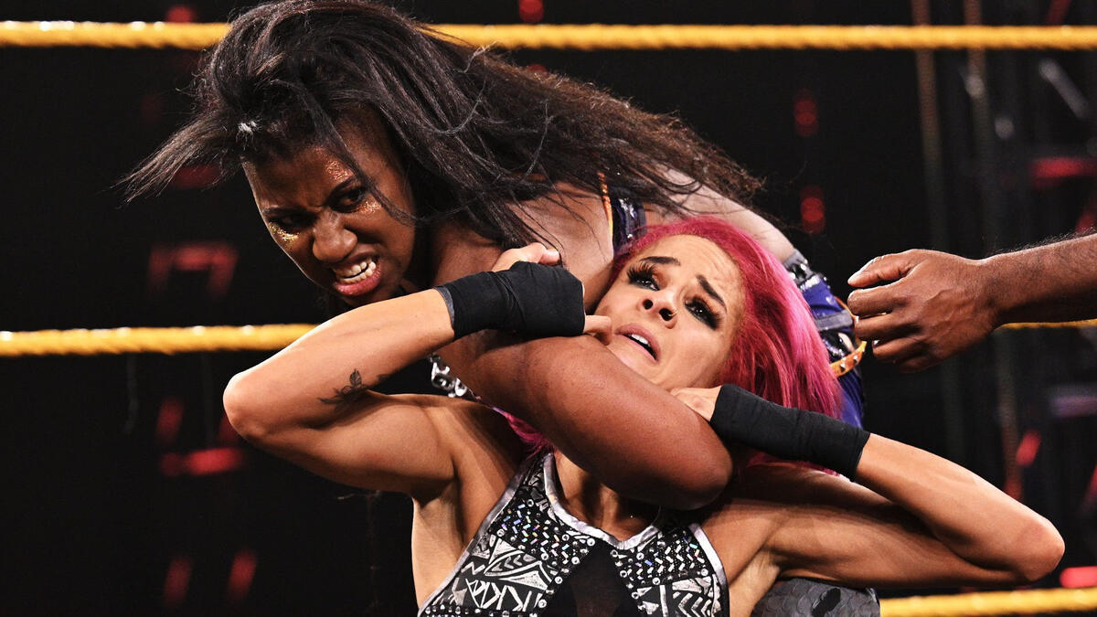 Ember Moon vs. Dakota Kai w/Raquel Gonzalez: WWE NXT, June 8, 2021 | WWE