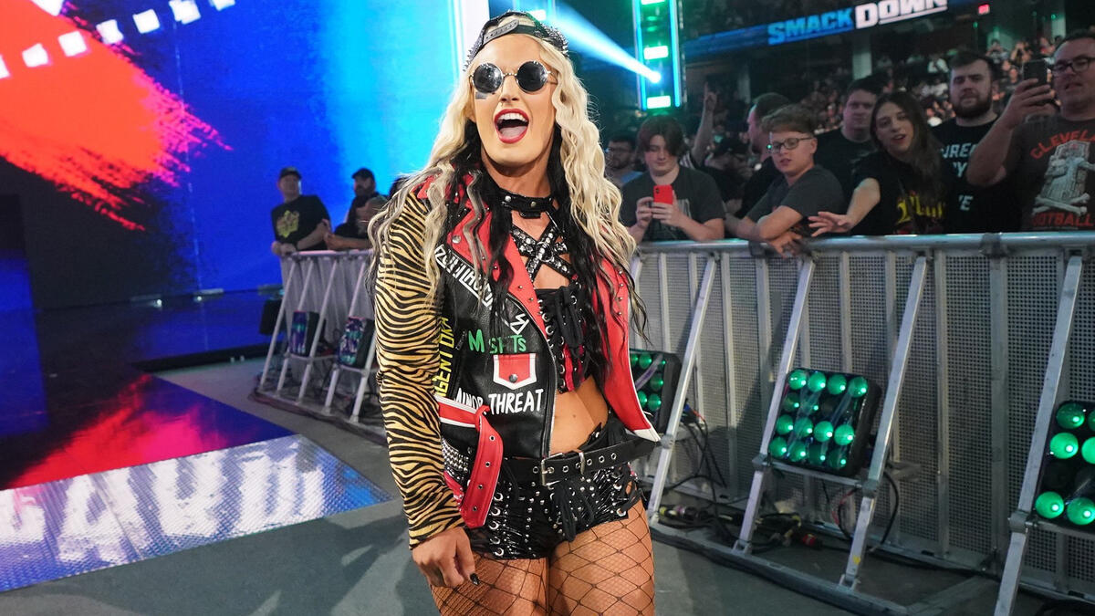 Go behind the scenes of Toni Storm’s SmackDown debut | WWE