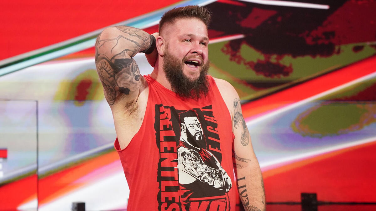 Kevin Owens deceives Damian Priest en route to Royal Rumble | WWE