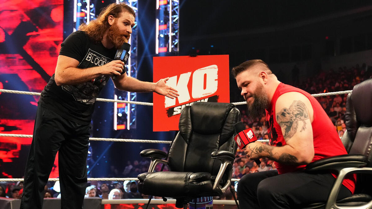 Owens and Zayn debate who’s a liar and who’s a moron: SmackDown, May 27 ...