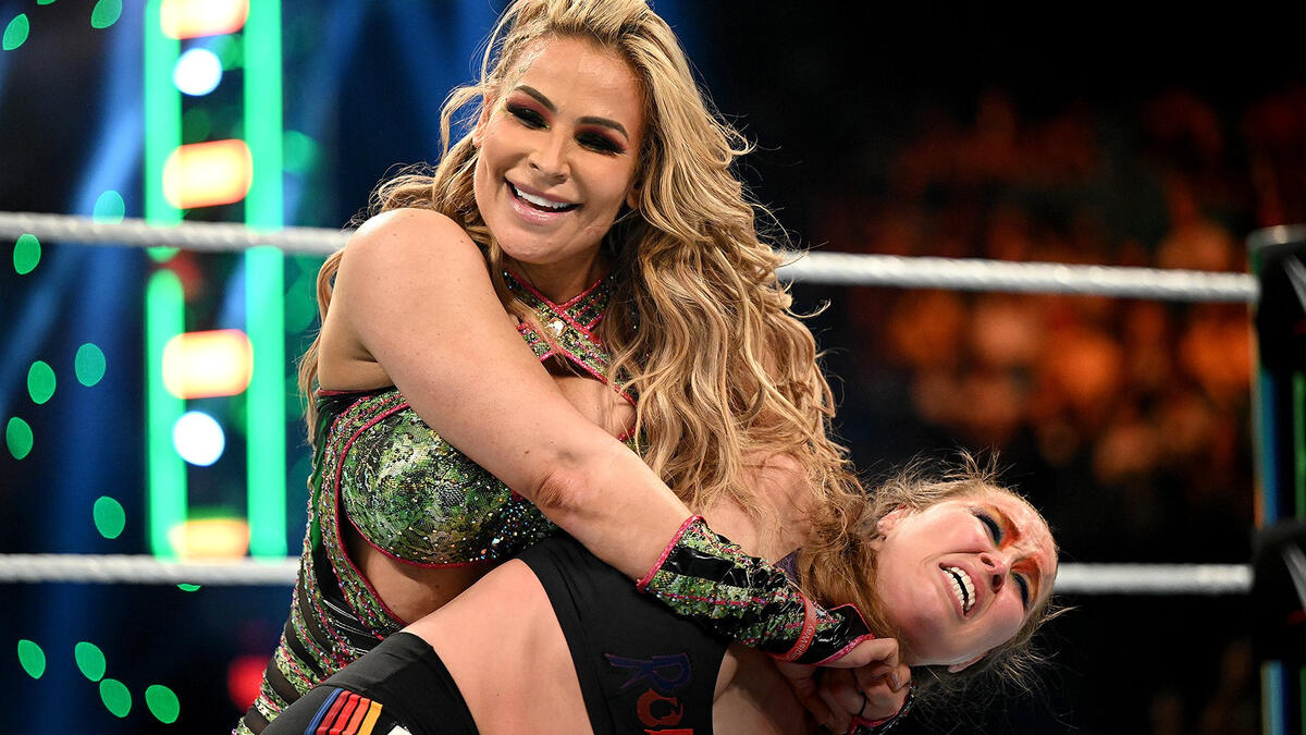 Ronda Rousey escapes Natalya's Sharpshooter WWE Money in the Bank 2022