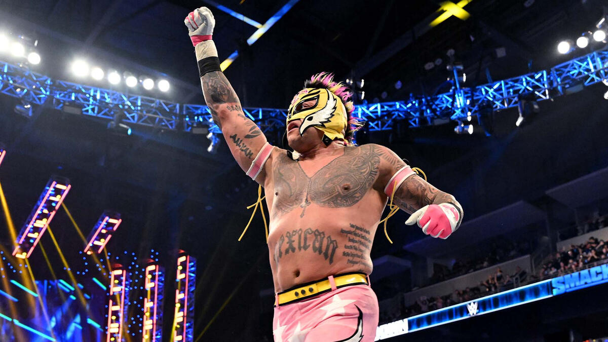 Rey Mysterio Challenges Gunther For The Intercontinental Title: WWE Now ...