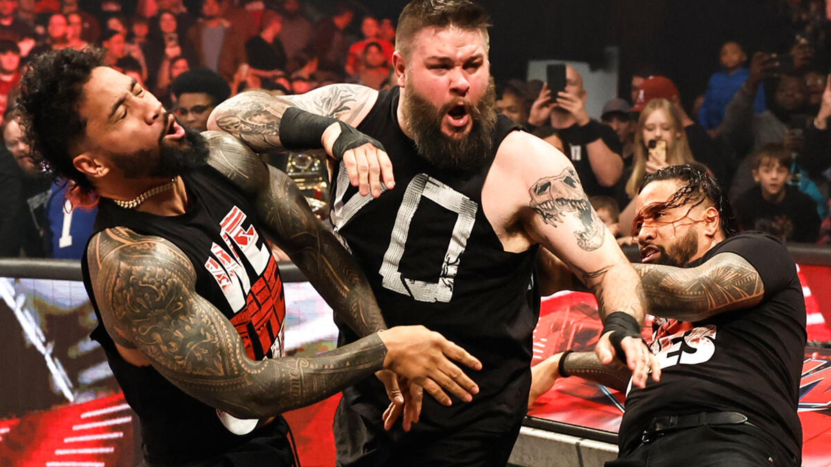 Kevin Owens holds his own against The Bloodline Raw, Jan. 9, 2023 WWE
