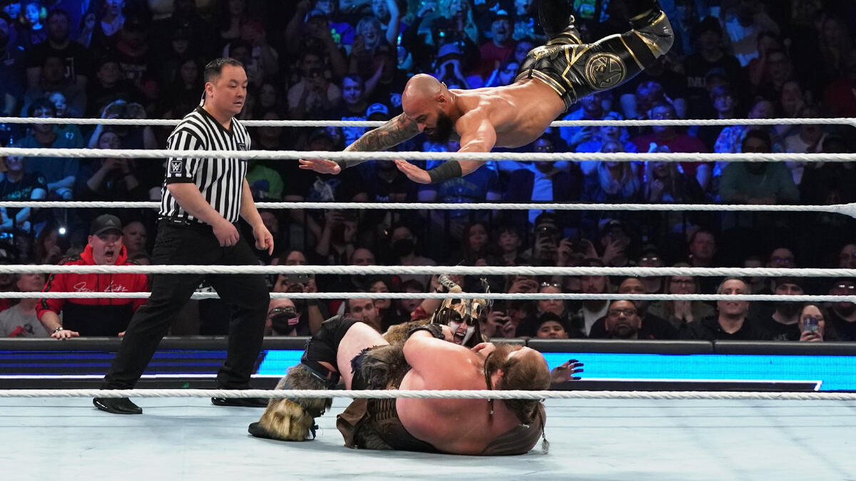 Ricochet takes to the sky with Ivar SmackDown, April 7, 2023 WWE