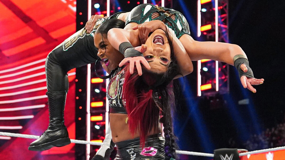 Bianca Belair enlists Liv Morgan and Raquel Rodriguez to fight Damage ...