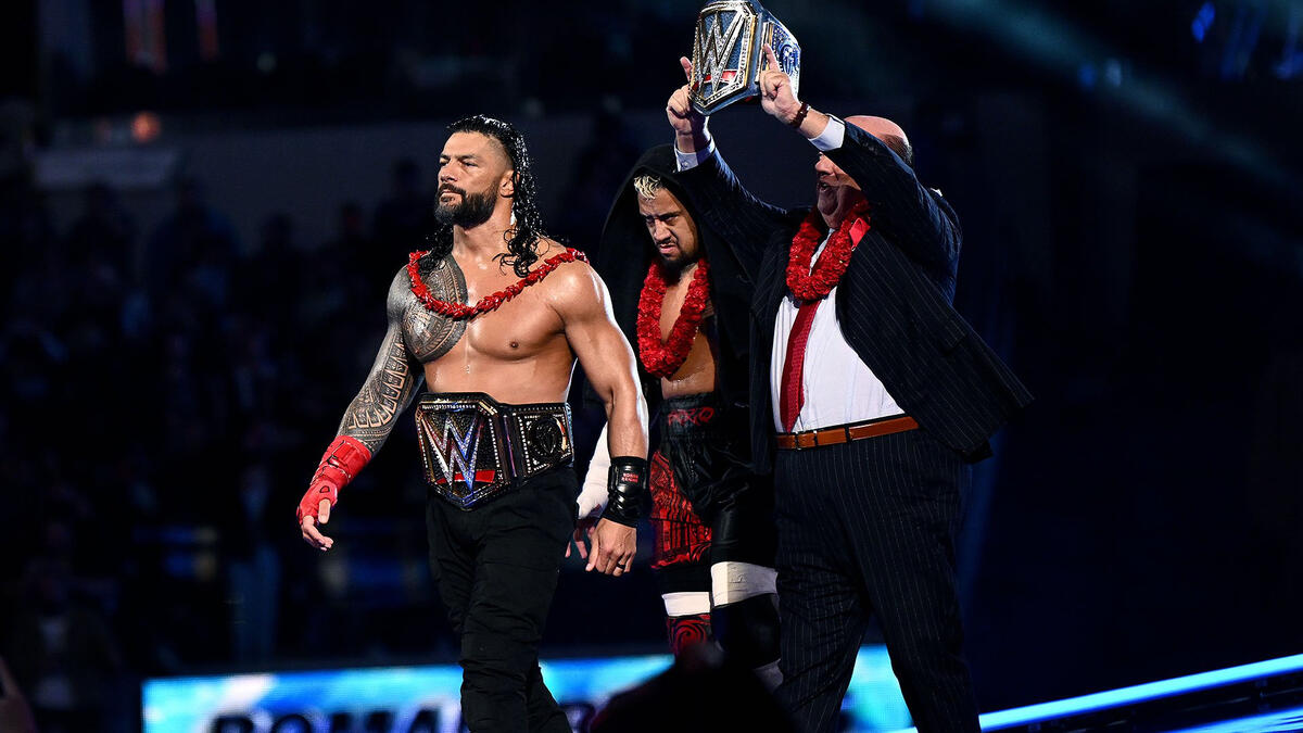Roman Reigns make his grand entrance at WrestleMania: WrestleMania 39 ...