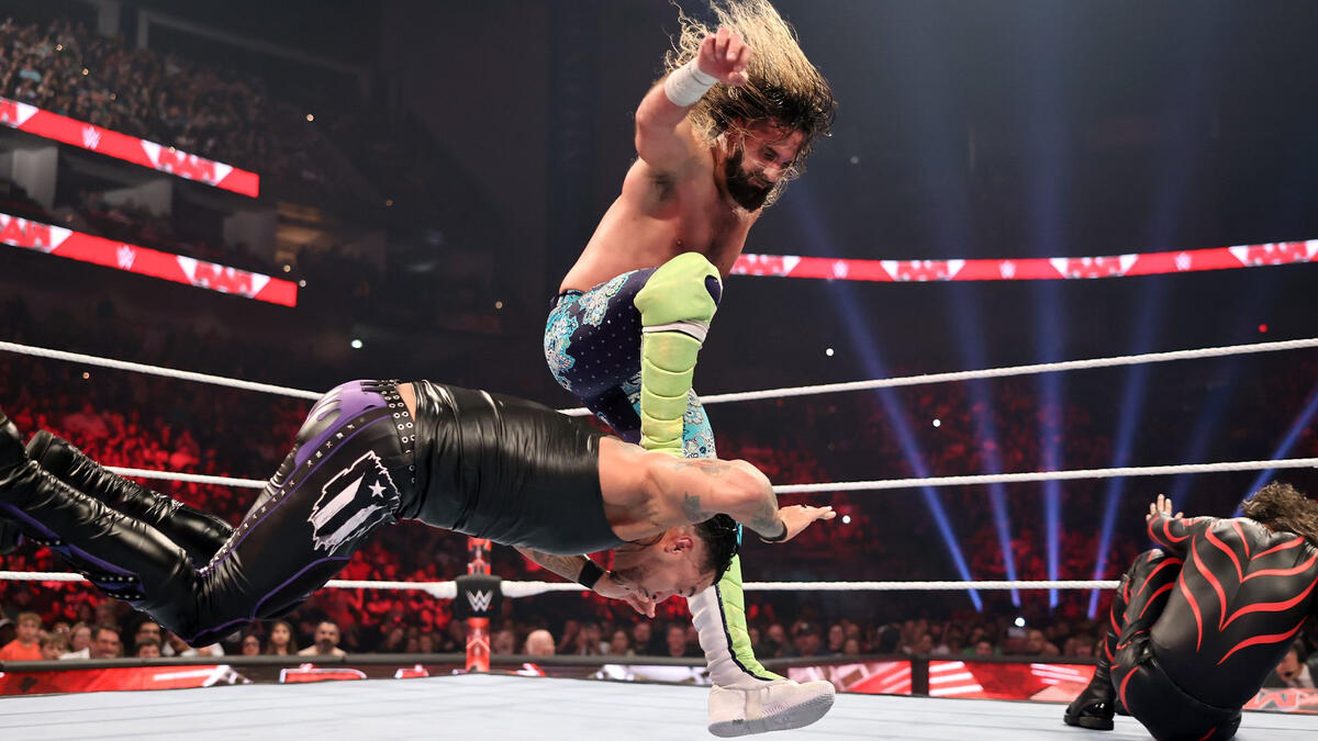 Seth “Freakin” Rollins vs. Shinsuke Nakamura – World Heavyweight