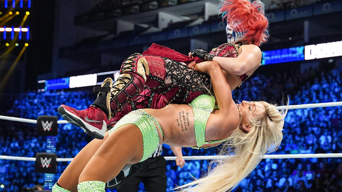 Asuka vs. Charlotte Flair WWE Women’s Championship SmackDown