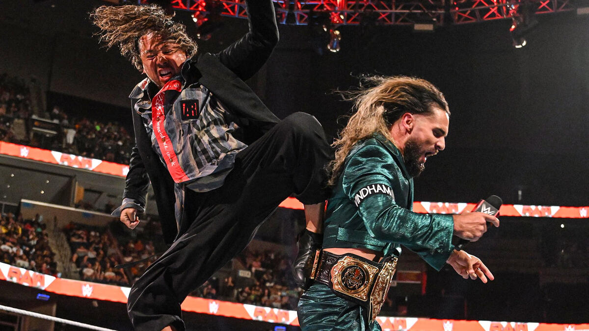 WWE Raw video highlights: Shinsuke Nakamura attacks Seth Rollins