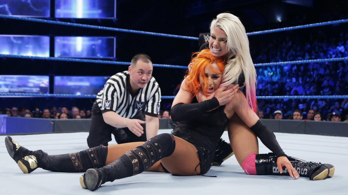 Becky Lynch vs. Alexa Bliss – SmackDown Women’s Championship Match ...