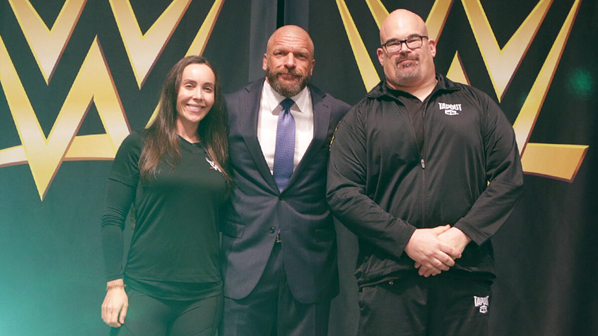 international-media-outlets-tour-wwe-performance-center-during