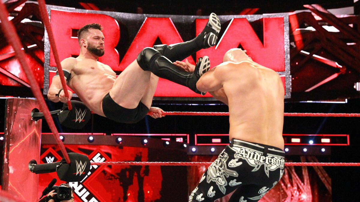 Finn Bálor vs. Karl Anderson: photos | WWE