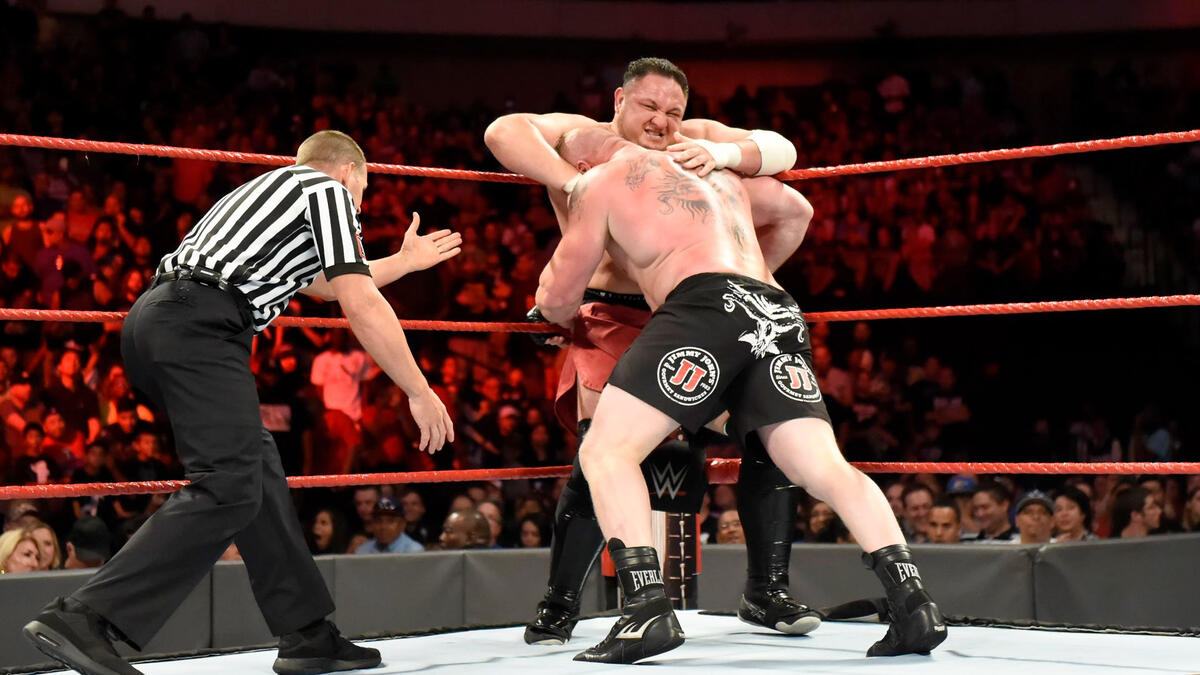 Brock Lesnar vs. Samoa Joe - Universal Championship Match: photos | WWE