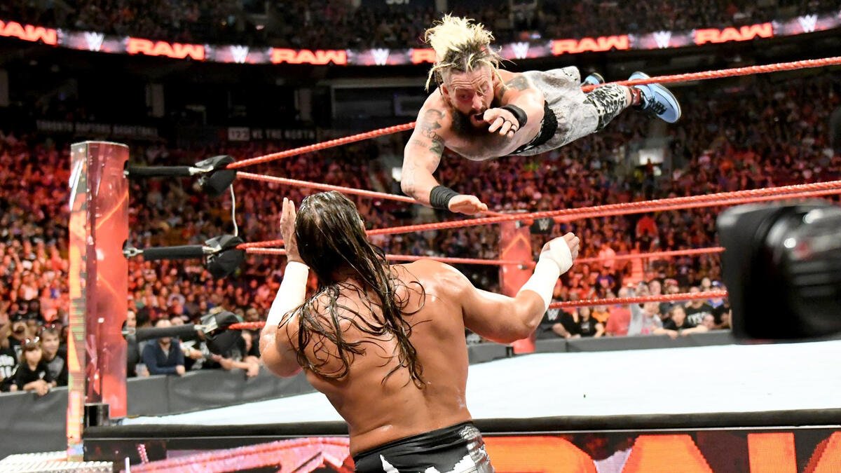 Big Show & Enzo Amore vs. Luke Gallows & Karl Anderson: photos | WWE