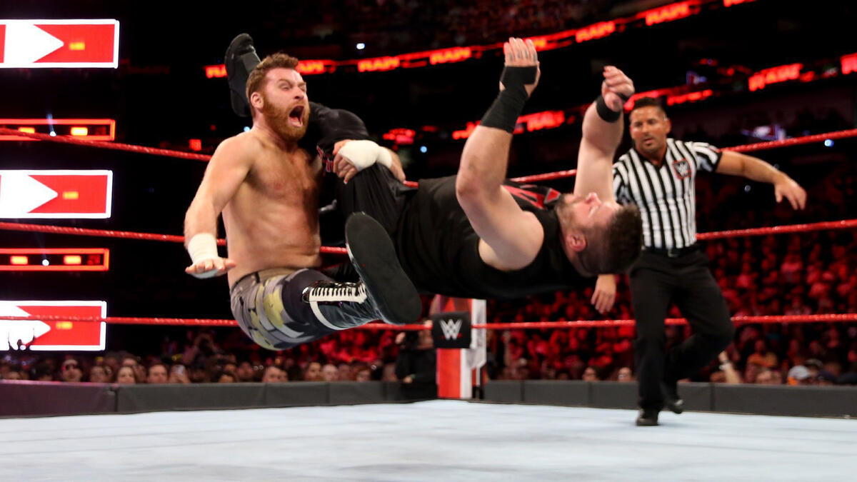 Sami Zayn vs. Kevin Owens - Winner earns a Raw Contract: photos | WWE