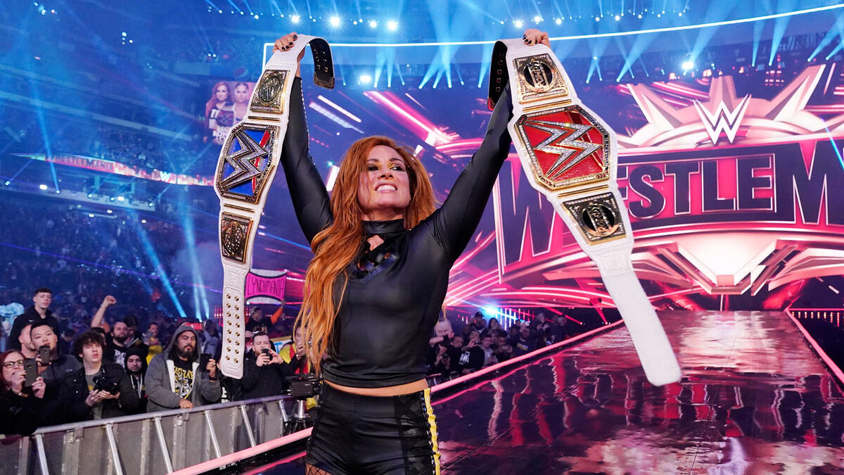 Look: WWE's Becky Lynch, Ronda Rousey trade personal insults on