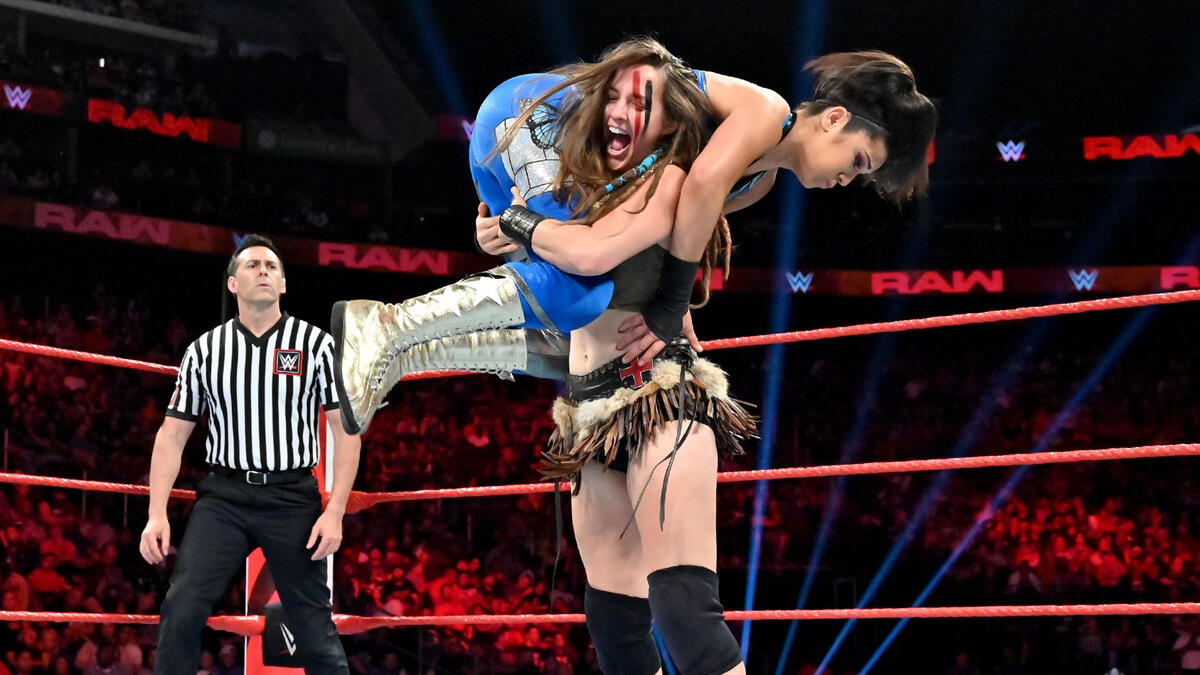 Bayley vs. Sarah Logan – Beat the Clock Challenge Match: photos | WWE