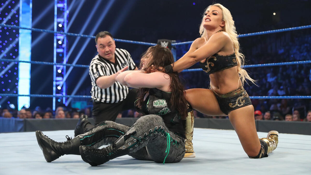 Nikki Cross Vs Mandy Rose Photos Wwe