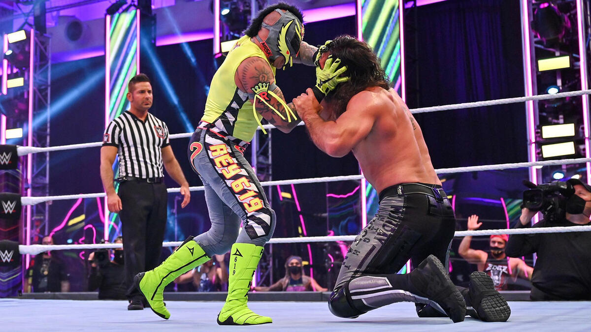 Rey Mysterio Vs Seth Rollins Eye For An Eye Match Photos Wwe