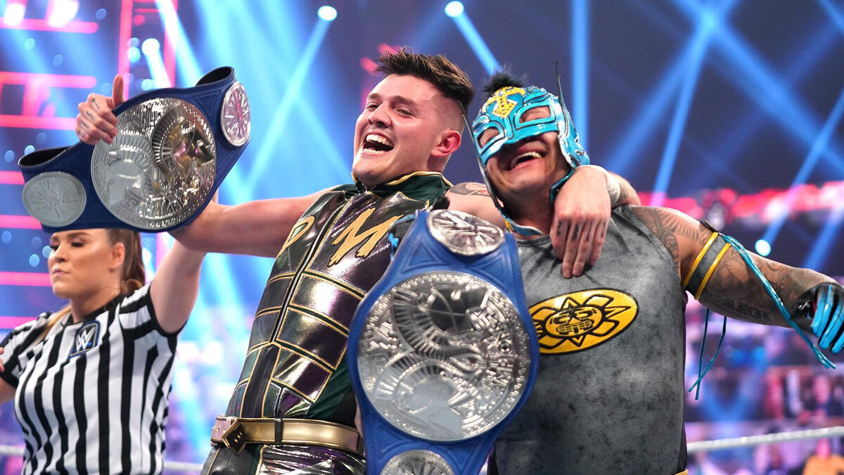 Rey Dominik Mysterio Def Dolph Ziggler Robert Roode To Become The New Smackdown Team Champions Wwe