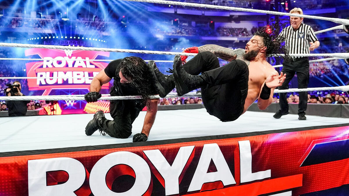 Roman Reigns Vs Seth Freakin Rollins Universal Title Match Photos Wwe