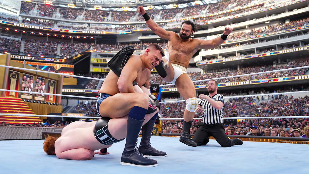 Gunther Vs Drew Mcintyre Vs Sheamus Intercontinental Title Triple Threat Match Photos Wwe 