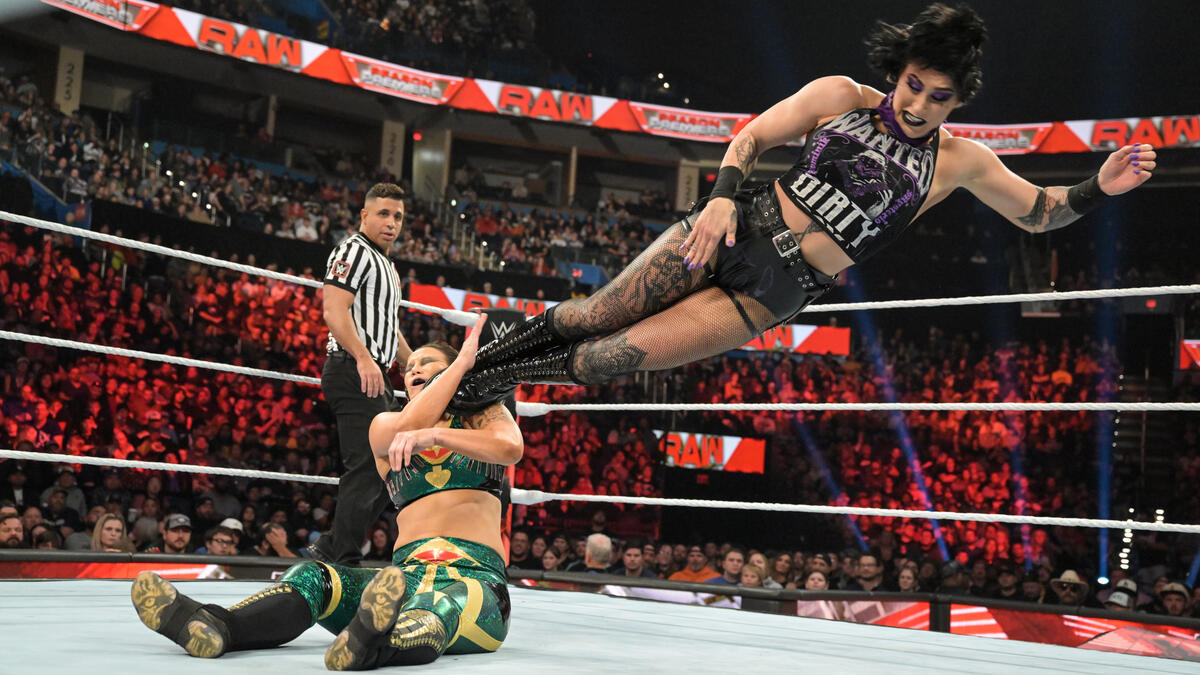 The spectacular images of Raw, Oct. 16, 2023 photos WWE