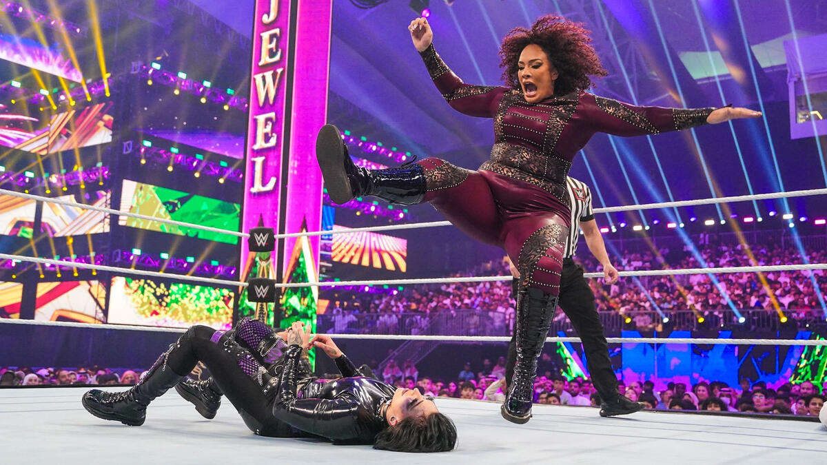 Womens World Title Fatal 5 Way Match Photos Wwe