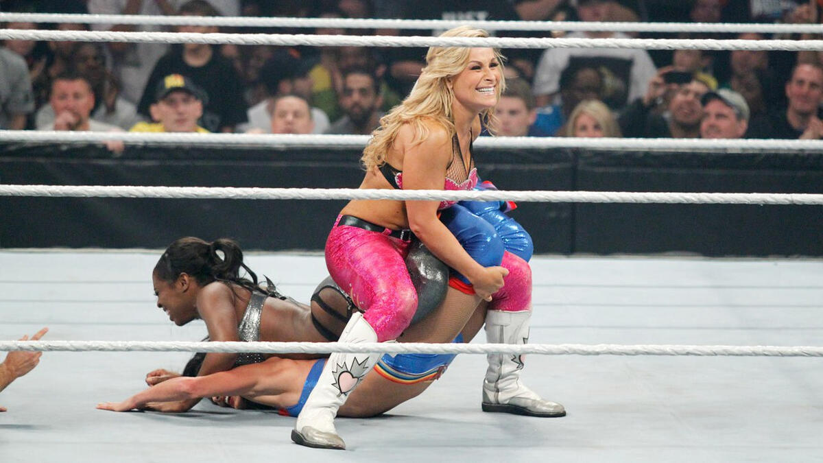 Fatal 4 Way Match Divas Championship Photos Wwe