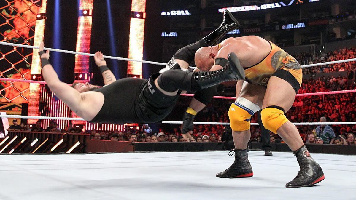 Kevin Owens vs. Ryback - Intercontinental Championship Match: photos | WWE