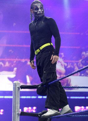 Jeff Hardy vs. The Brian Kendrick | WWE