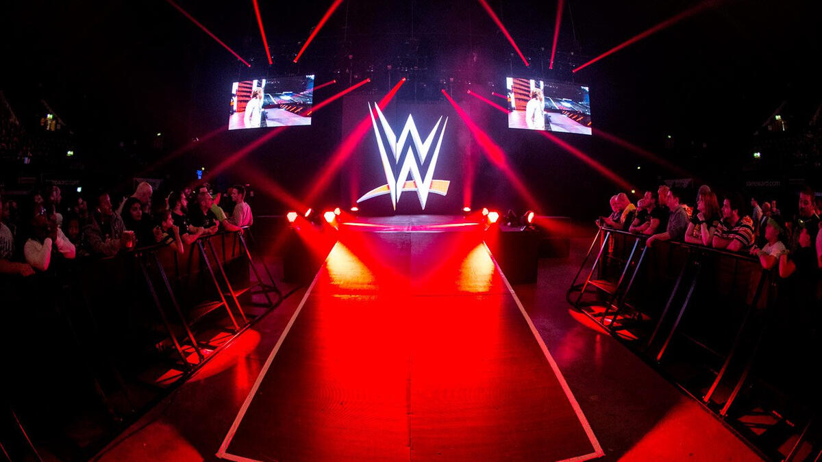 WWE Live Event in London, England, November 2014 photos WWE