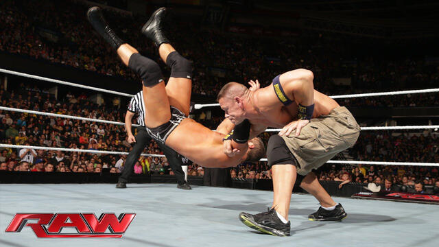 A strange look at Bray Wyatt: Raw, May 27, 2013 