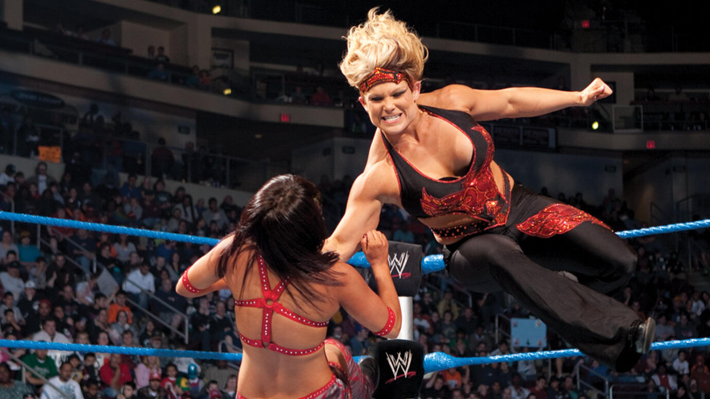 Beth Phoenix | WWE